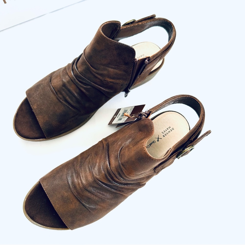 Open Toe Sandals - Picture 4 of 13